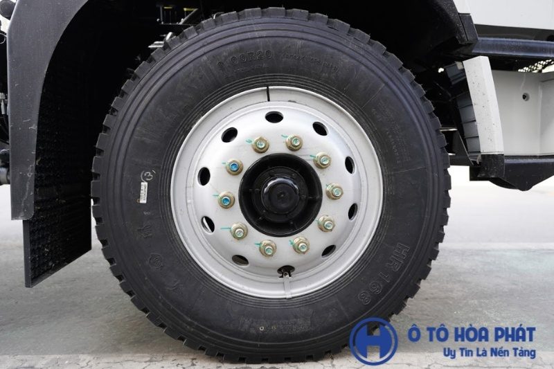 Lốp 9.00R20